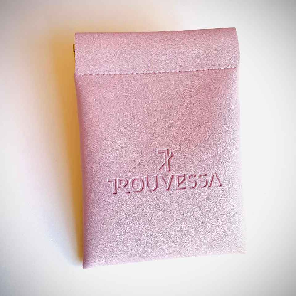 Trouvessa Self-Closing Leather Pouch - Lavender
