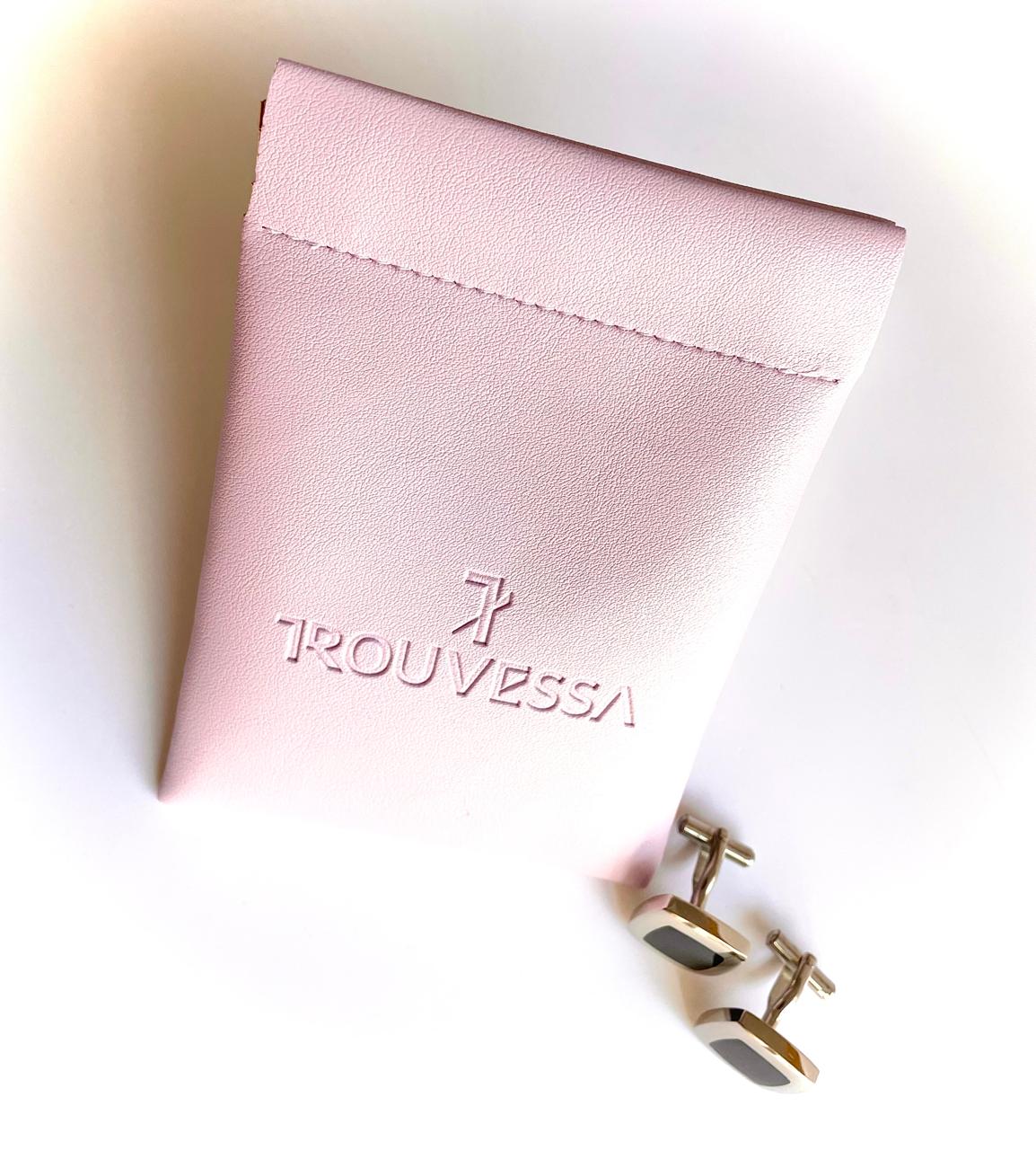 Trouvessa Self-Closing Leather Pouch - Lavender